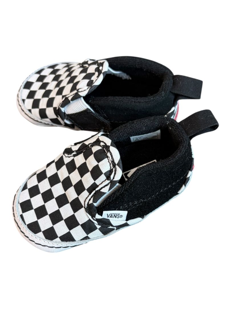 Black/White VANS Slip-Ons, 3c
