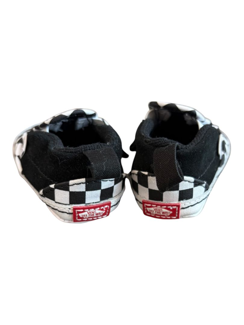 Black/White VANS Slip-Ons, 3c