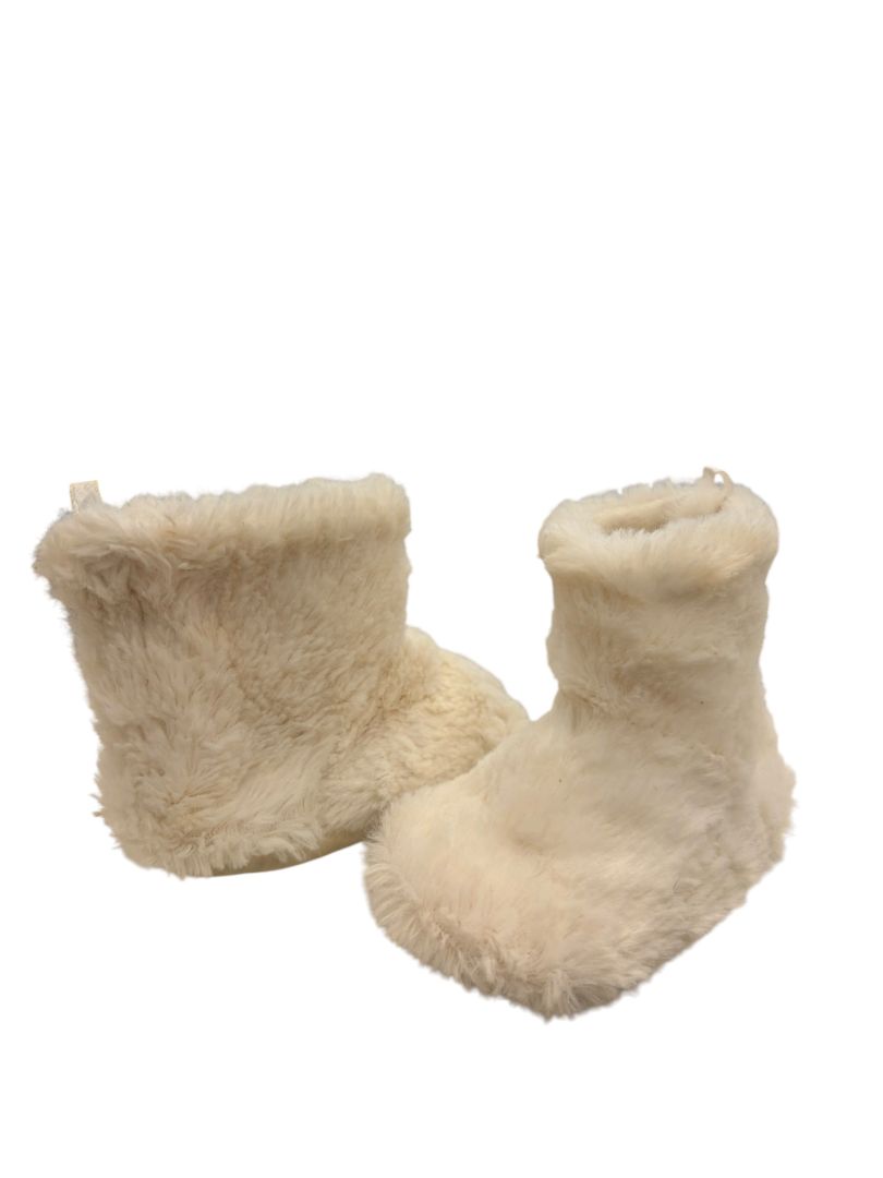 White H&M Furry Boots, 2.5-3.5